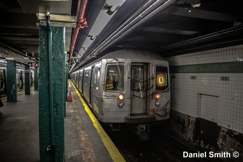 R68 D Train At Norwood-205th Street